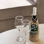 Vespera Apartment *